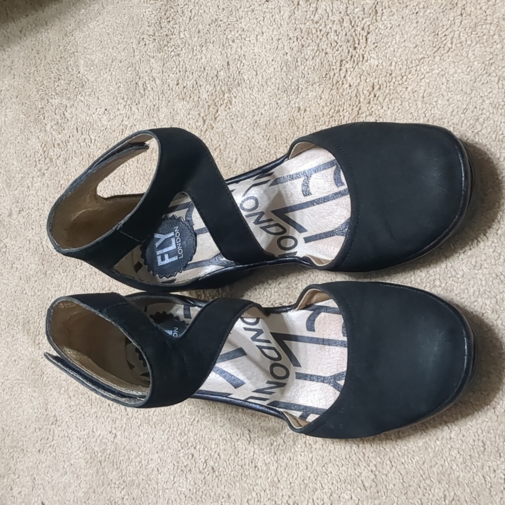 Fly London Black Leather Piat Wedge Sandal